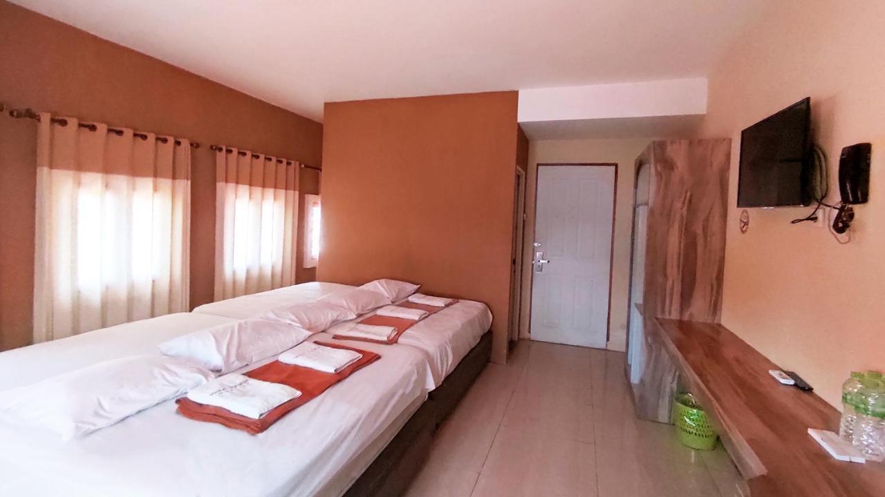 Hotel Syariah Larismanis Семаранг Екстер'єр фото