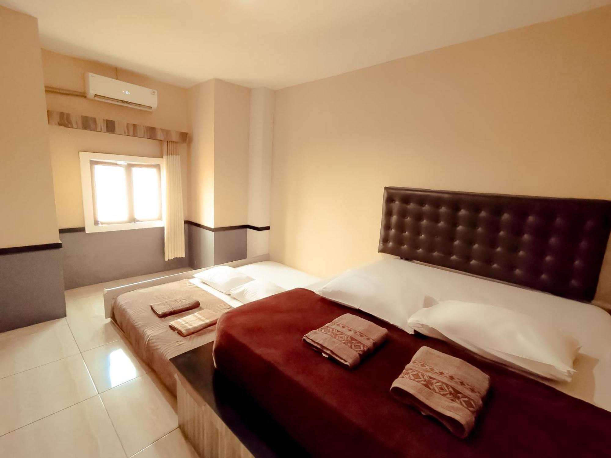 Hotel Syariah Larismanis Семаранг Екстер'єр фото