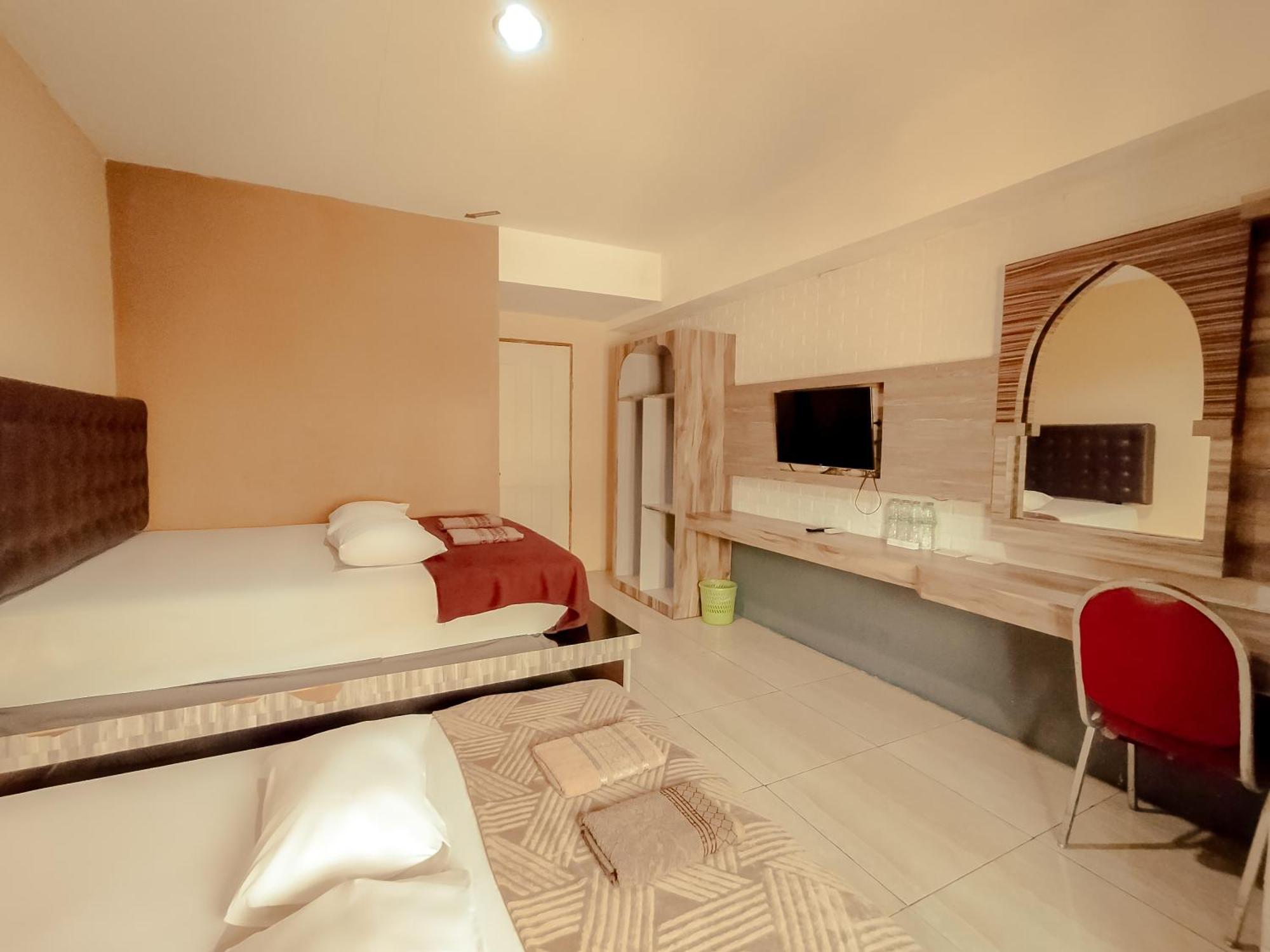 Hotel Syariah Larismanis Семаранг Екстер'єр фото