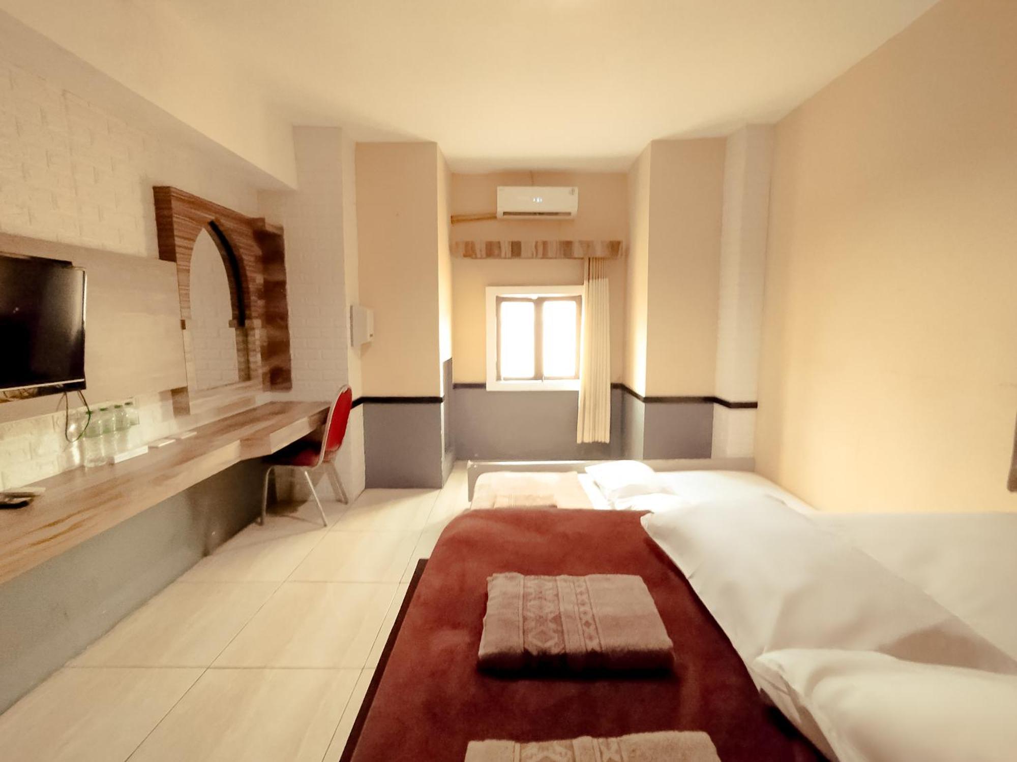 Hotel Syariah Larismanis Семаранг Екстер'єр фото